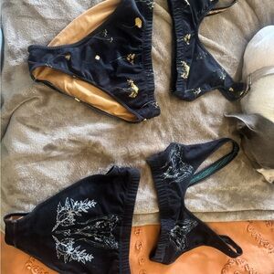 Elegant Black and Gold Women's Intimate Set